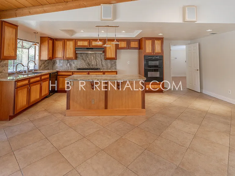 2865 Morgan Dr — Photo 14