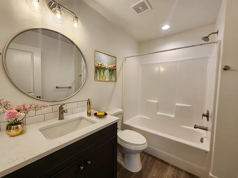 $1500 off your 1st months rent! — Photo 16