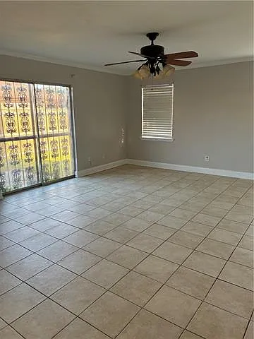 3 bed, 2.5 bath, 2100 sqft, $1,880 — Photo 4