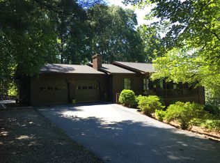 110 Meadow View St, Morganton, NC 28655