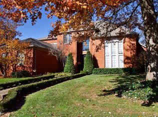 7700 Arbor Ridge Dr, Newburgh, IN 47630