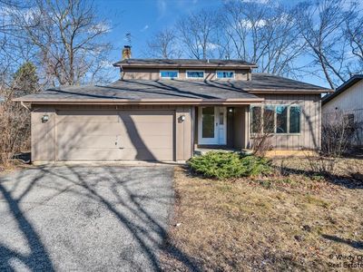(Undisclosed Address), Crystal Lake, IL, 60014