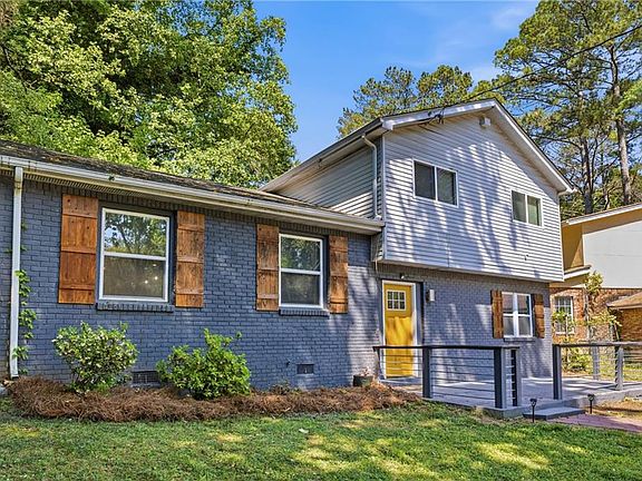 3rd image of 2247 Green Forrest Dr