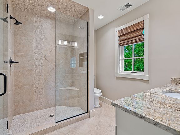 48th image of 415 Summer Breeze Dr