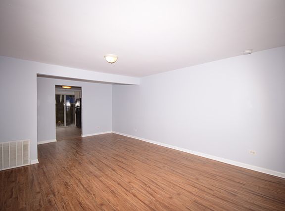 3rd image of 2054 Berkshire Cir Unit D