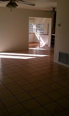 3rd image of 10 Carolina Ave
