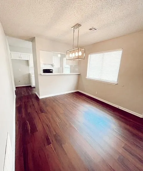 13820 E 29th Pl — Photo 4