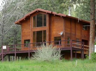 221 Squaw Creek Rd, Pateros, WA 98846
