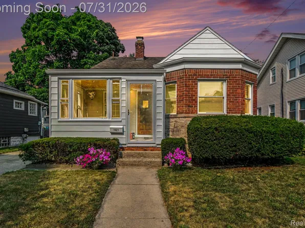 1621 Beaufield St, Ferndale, MI 48220