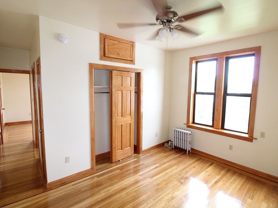 2nd image of 470 74th St APT 4B