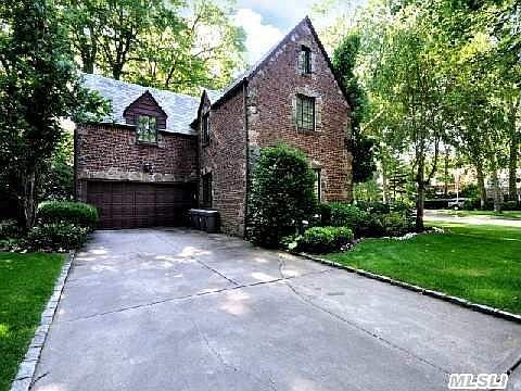 2nd image of 69 Arrandale Rd