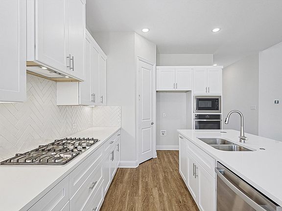 3rd image of 11458 Chadwell Dr