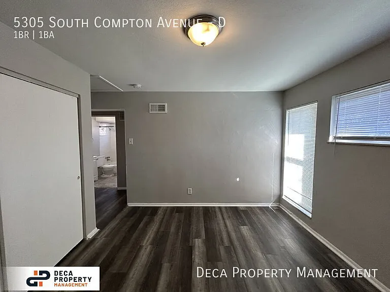 5305 S Compton Ave #D — Photo 8