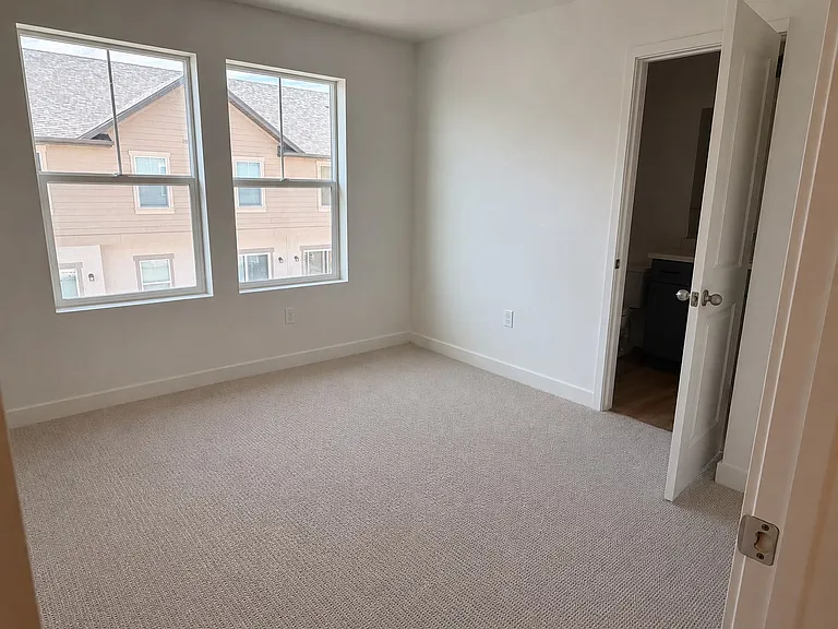 1688 N 1600 W — Photo 2