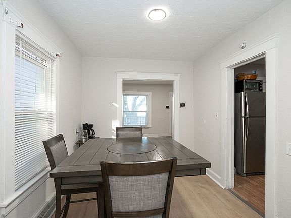 2nd image of 2049 W 106th St #2