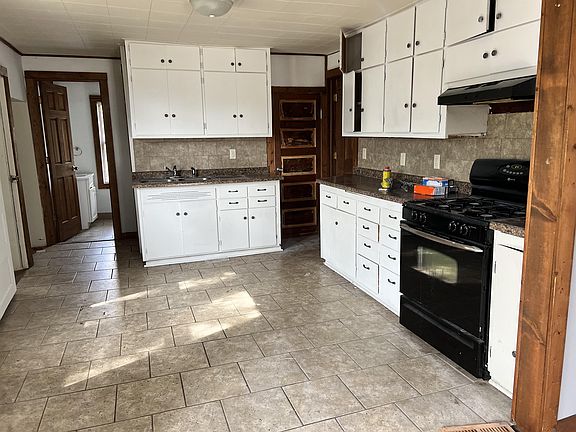 3rd image of 416 Kenwood Dr