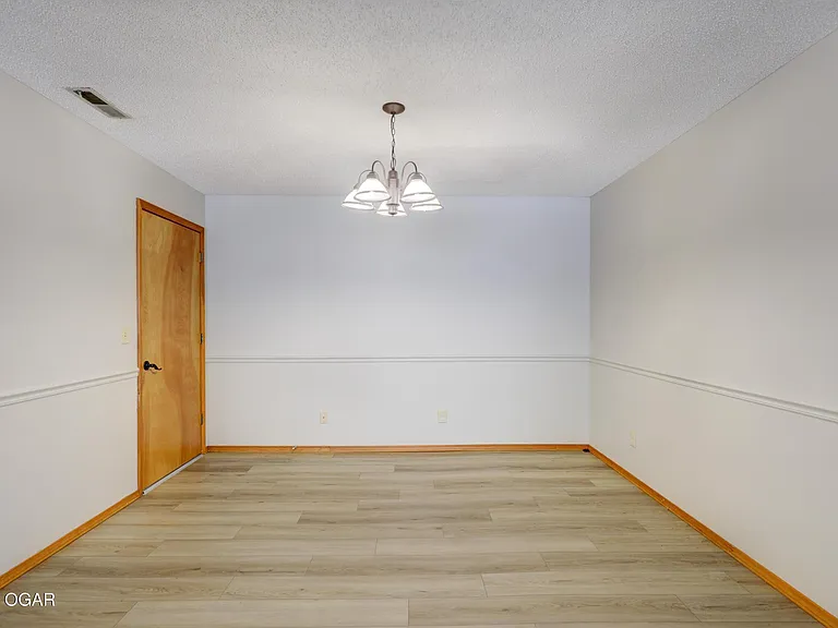 416 W Spring St #1 — Photo 4