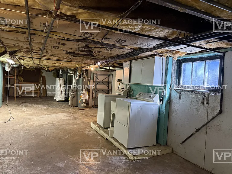 220 S Maple Ave — Photo 16