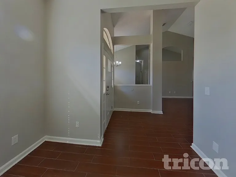 843 Magic Cove Ln — Photo 4