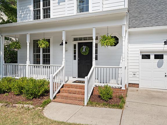 4th image of 19 Ringwood Ct