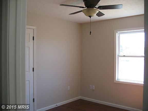 5th image of 441 Johnson Ct