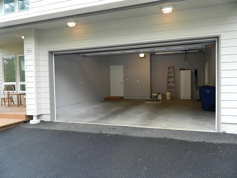 785 Indian Trail Rd — Photo 10
