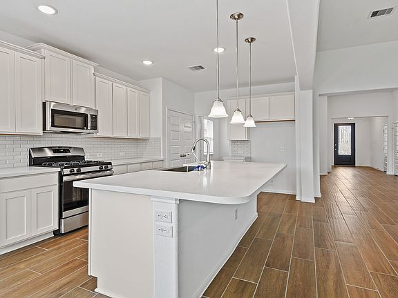 Beautiful backsplash and countertop