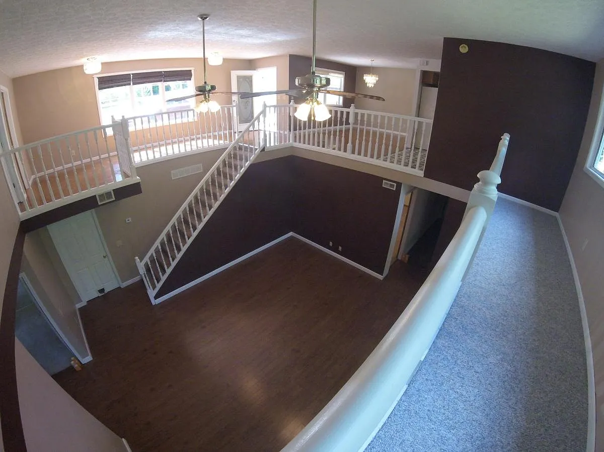 5 bed, 3100 sqft, $1,800 — Photo 3