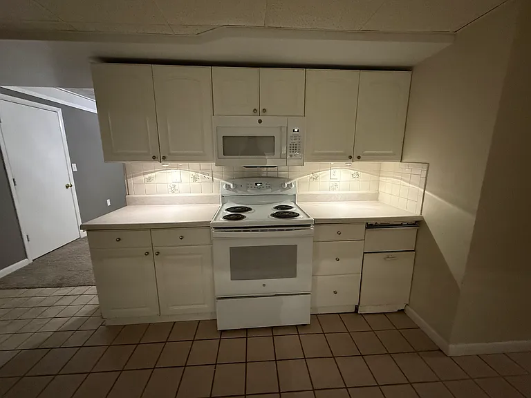 706 Park St #2 — Photo 7