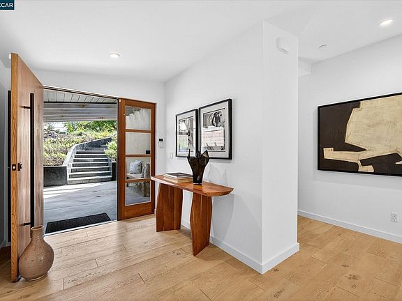 3rd image of 564 Tahos Rd