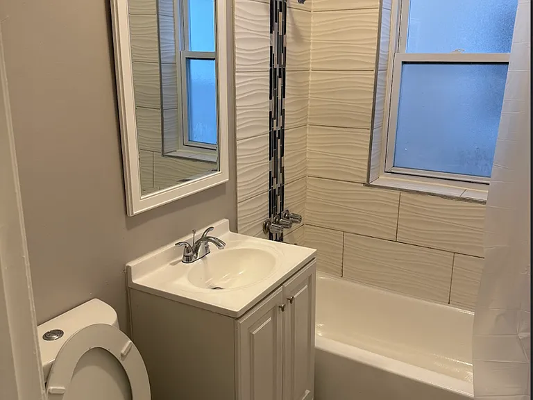 5030 W North Ave — Photo 1