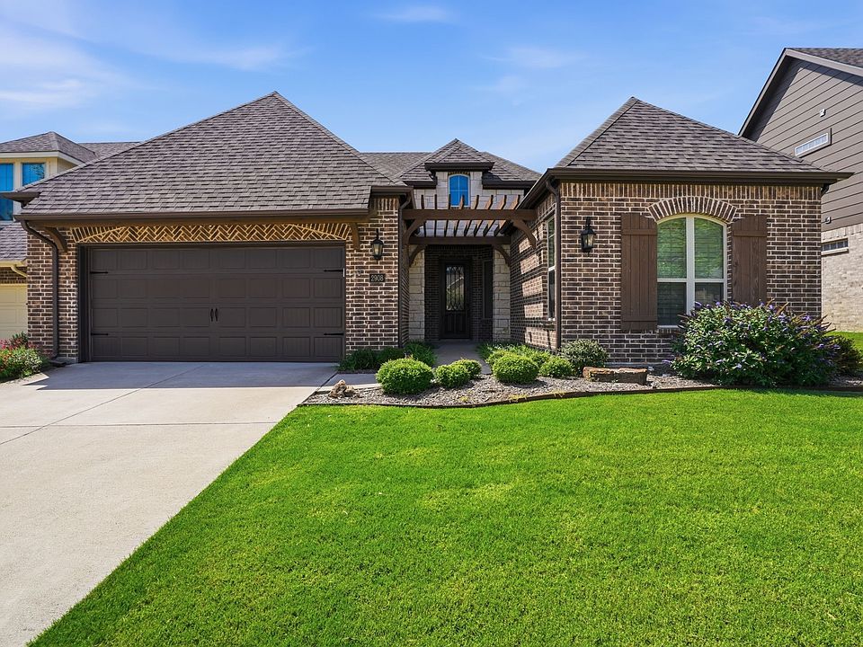 1st image of 2908 Esplanade Blvd #2908