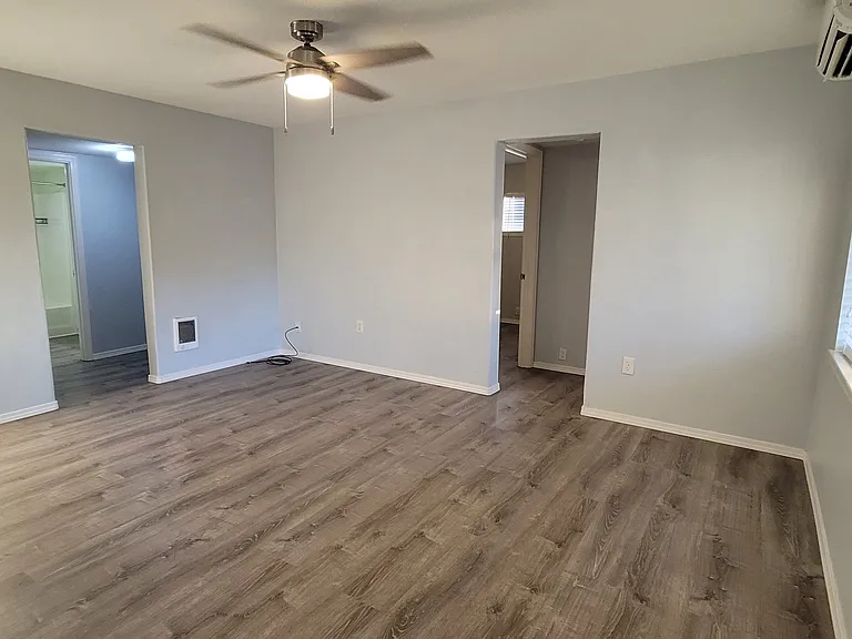 1345 Hood St SE — Photo 6