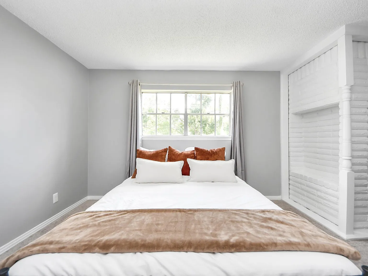 4 bed, 3.0 bath, 3642 sqft, $849 — Photo 3