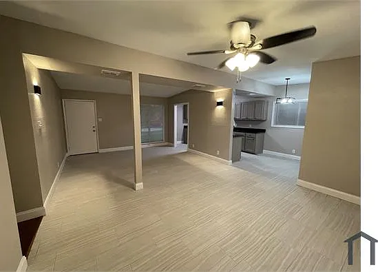 3826 Bentwood Ln — Photo 2