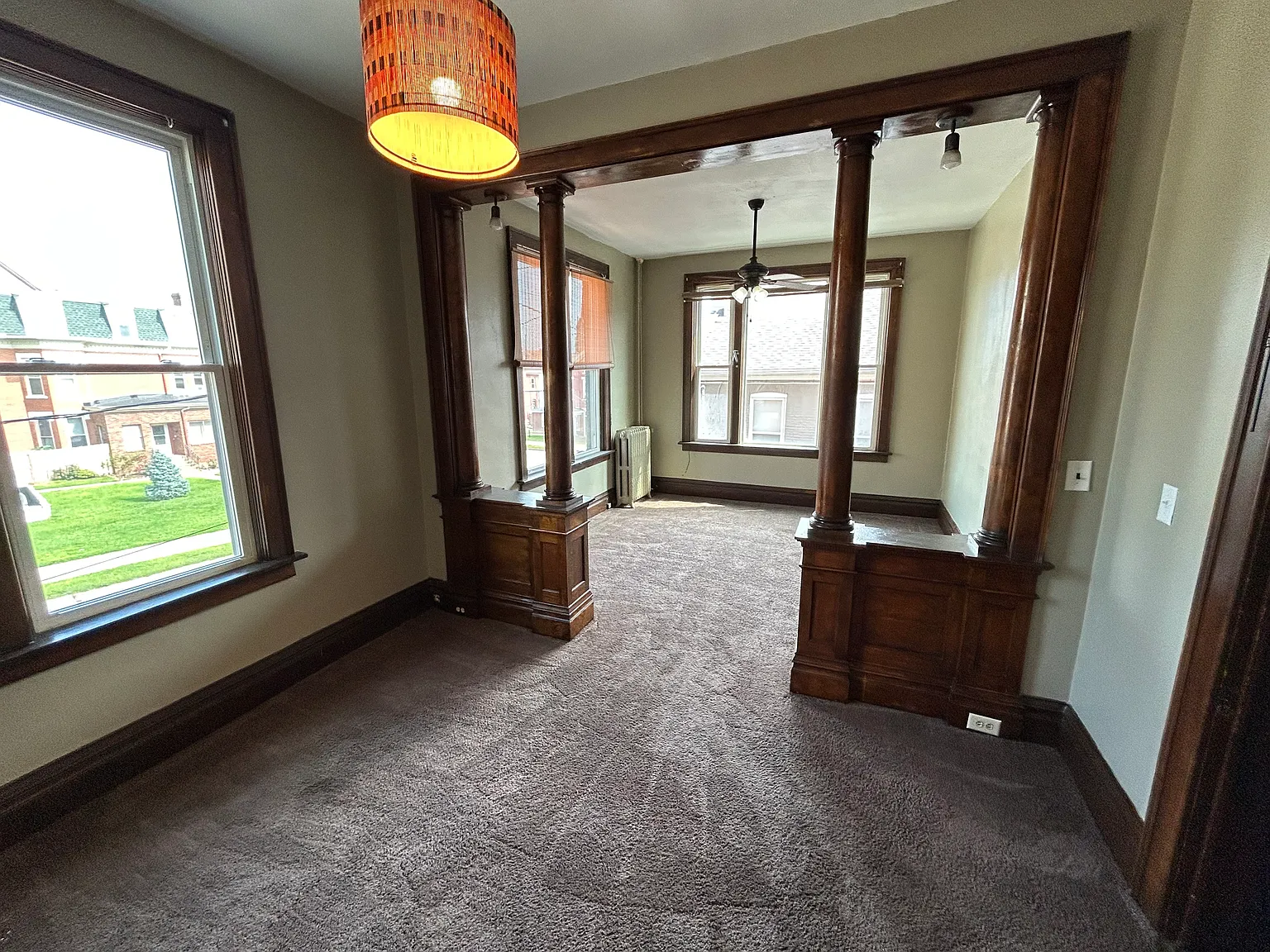 140 Loras — Photo 2