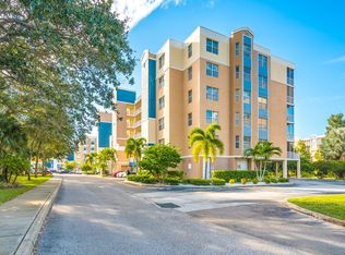 960 Starkey Rd APT 1102, Largo, FL 33771