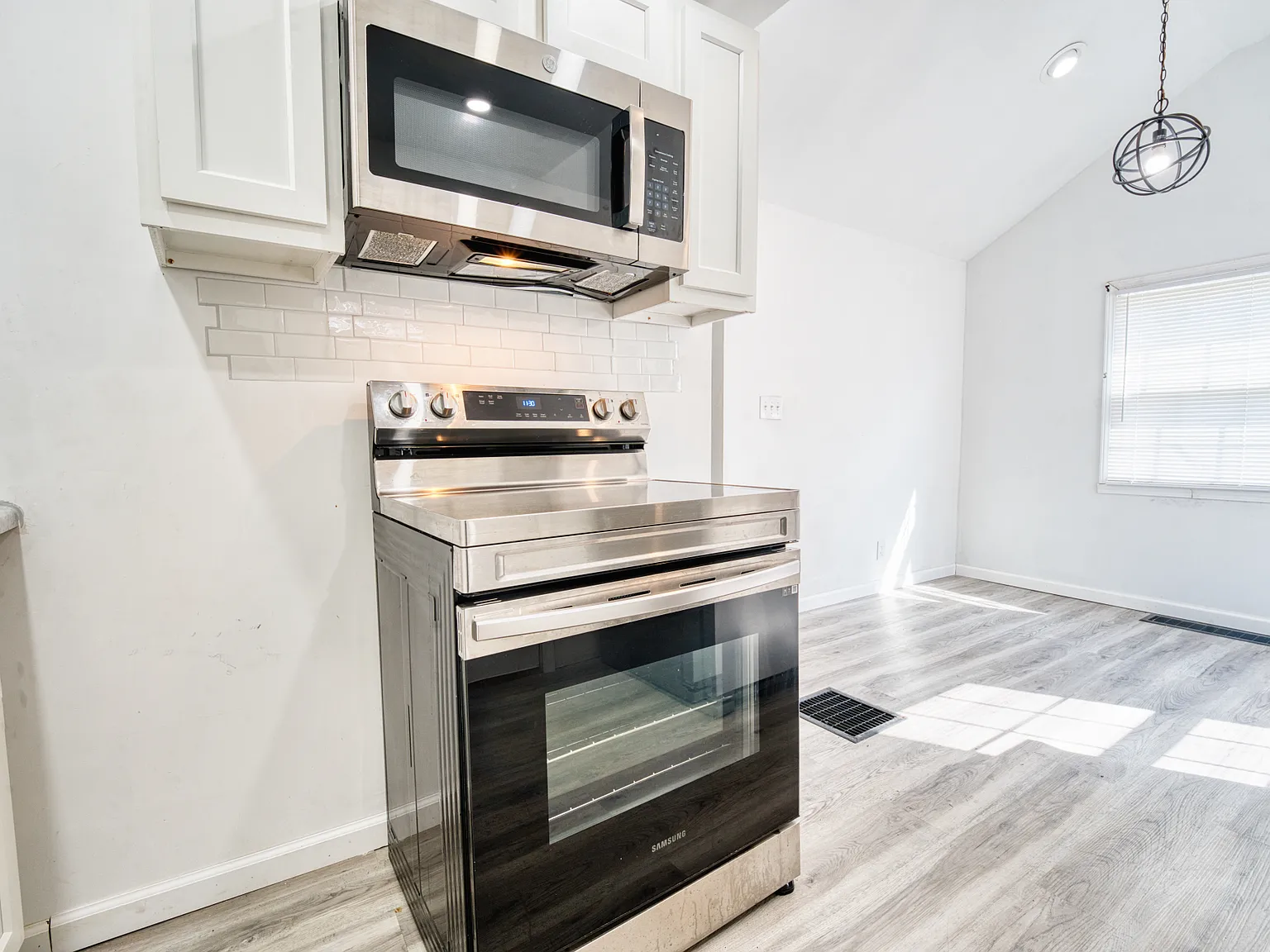 3 bed, 1.0 bath, $1,450 — Photo 4