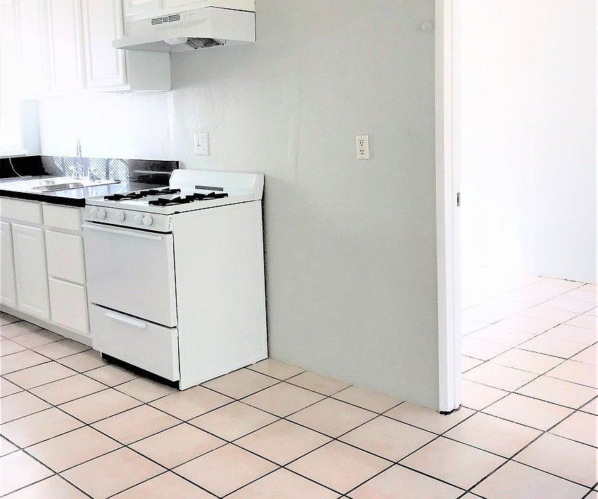 1st image of 431 Dawson Ave APT 09