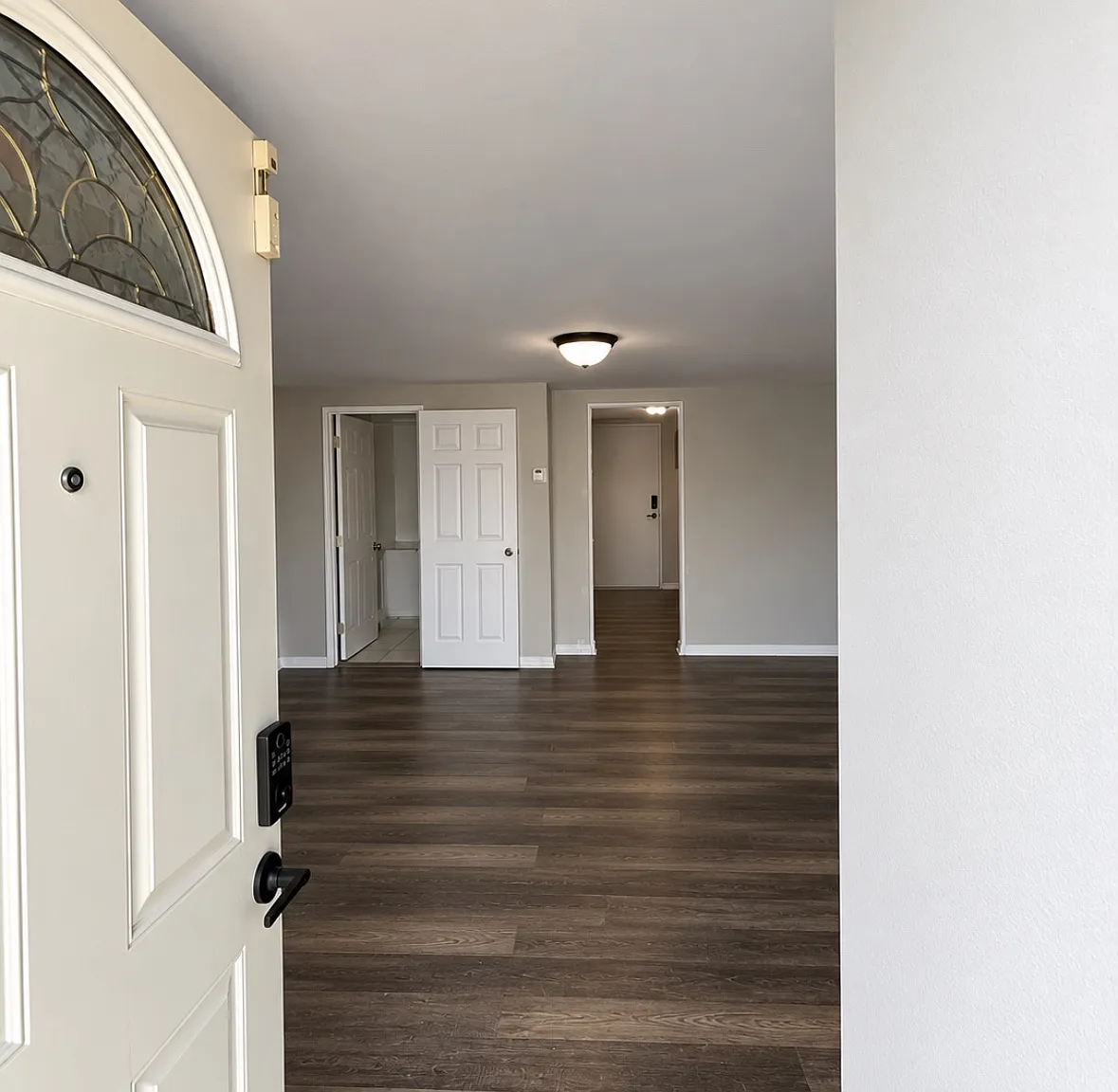 2 bed, 890 sqft, $1,150 — Photo 4