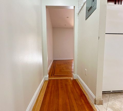 4th image of 605 E 16th St #55