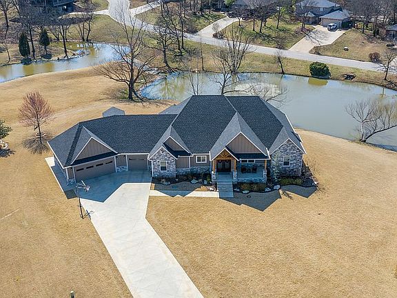 3rd image of 2756 Stoney Ct