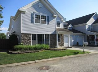 6 Tracie Ln, Middle Island, NY