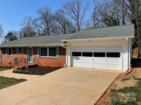 180 Morningside Dr, Ellenboro, NC 28040