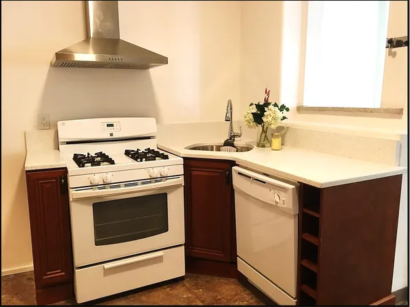 86 Sherman Place image 14 of 34