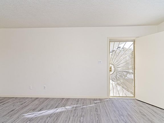 3rd image of 3772 Ingraham St APT 6