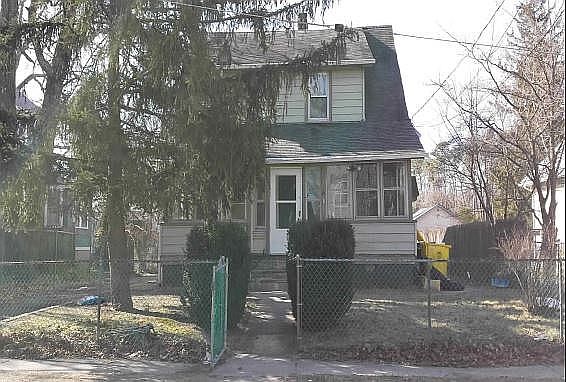 1st image of 20 Edgewood Ct
