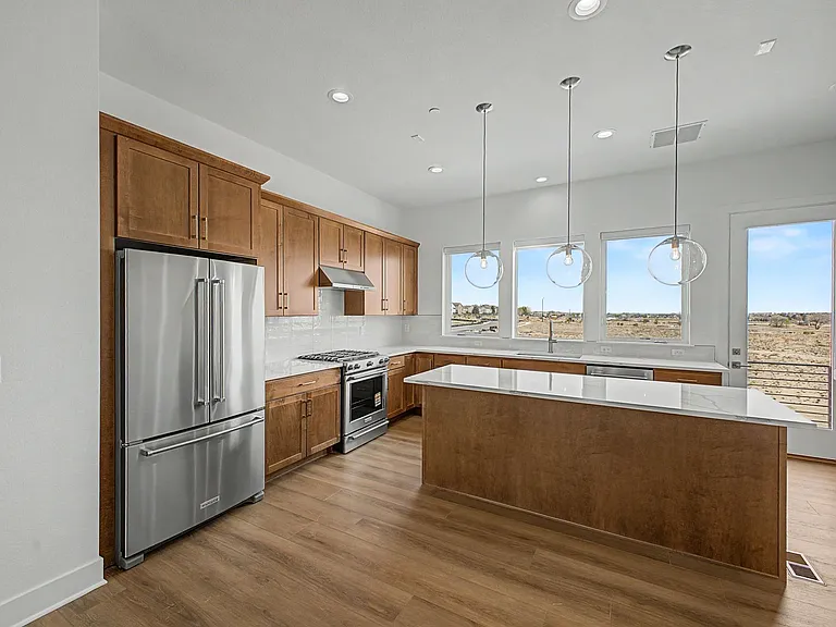 689 Saddle Dr — Photo 11