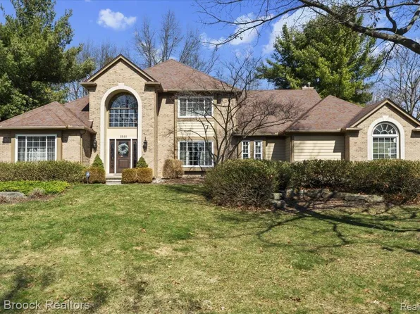 1840 Wexport Ln, Commerce Township, MI 48382