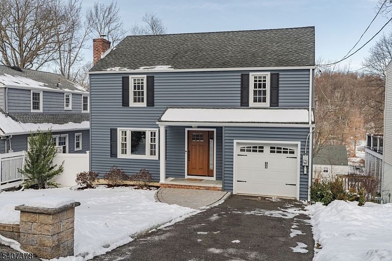 1st image of 33 Midland Drive